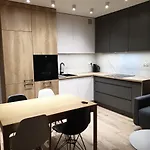 Apartment Tesorio Modern Balcony & Parking