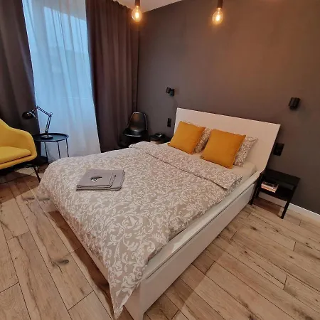 Tesorio - Ac, Balcony, Free Parking 아파트 *