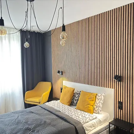 Tesorio Modern Aircon & Parking Apartment