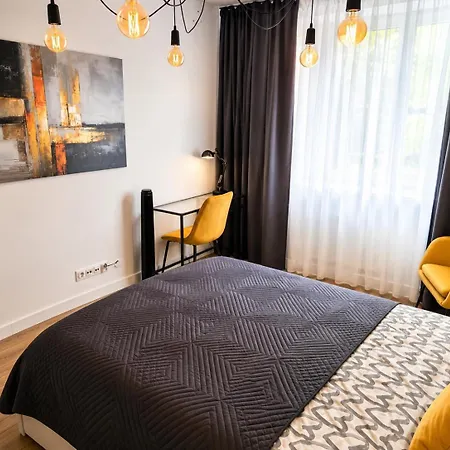 Tesorio Modern Aircon & Parking * Breslau